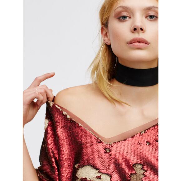 New Free People We The Free Glitz It Tee $168 Size Small Top Sequins Red - Picture 4 of 5